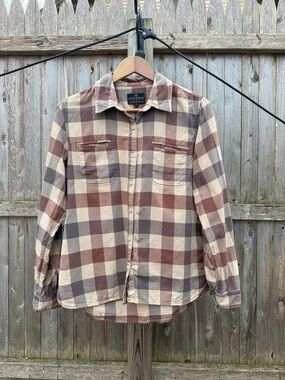 United By Blue Organic Cotton Plaid Flannel Button-Up Gorpcore Camp Country Farm